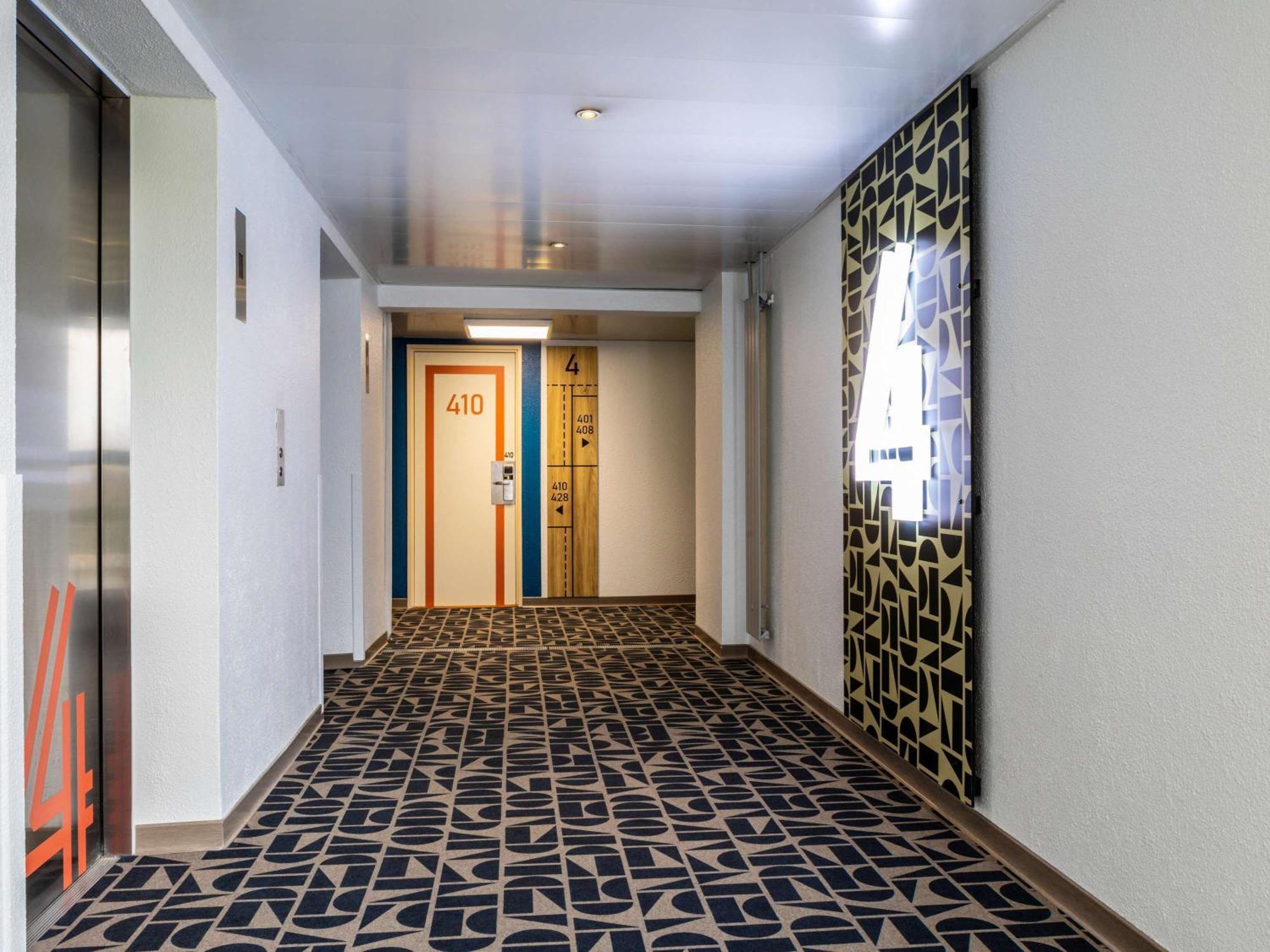 Ibis Budget Paris Porte De Montreuil Montreuil  Exterior photo